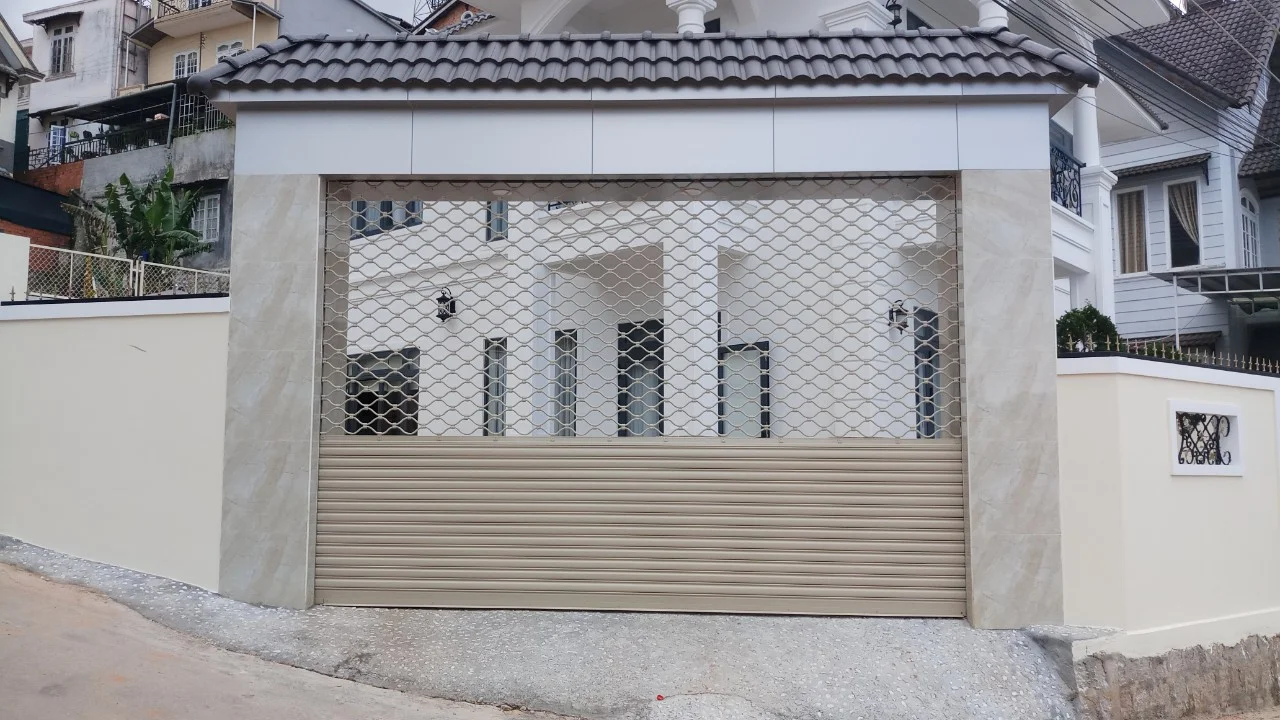 Lắp đặt cửa cuốn chuẩn kỹ thuật